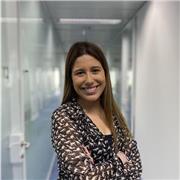 Soy graduada en Psicología y opositora al PIR, con una sólida formación académica y pasión por la enseñanza.